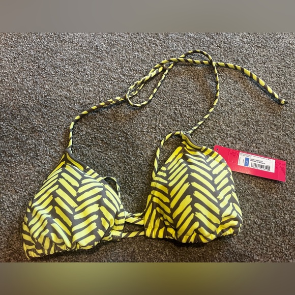 LOT of Women’s Bathing Suits - Size Medium - Picture 2 of 6